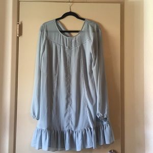 Flowy , Baby blue, beautiful dress!